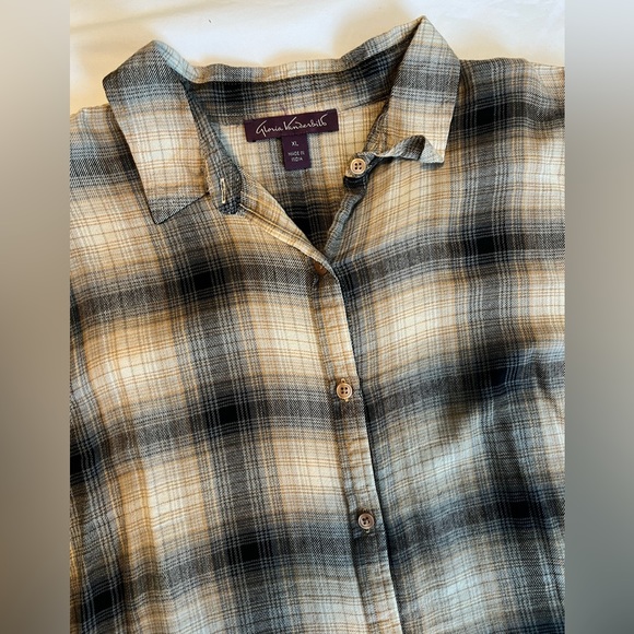 Gloria Vanderbilt Tops - Gloria Vanderbilt Plaid Button Down, size XL